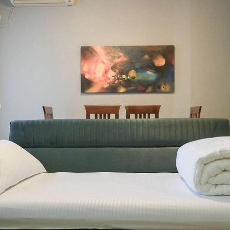 טיראנה Staycation, City Center Apartment With Balcony מראה חיצוני תמונה